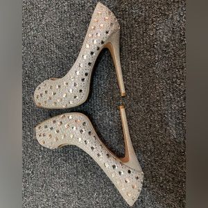 Lauren Lorraine Rhinestone 5 in Heels Size 7 , Gorgeous Shoes Gently Used